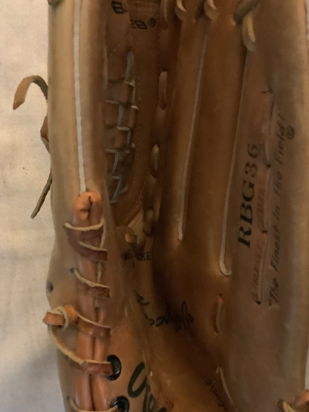Vintage Rawlings Professional Baseball Glove
